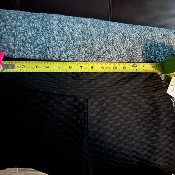 🌟NWT! Booty Scrunch Butt Gym Shorts! - Picture 7 of 7